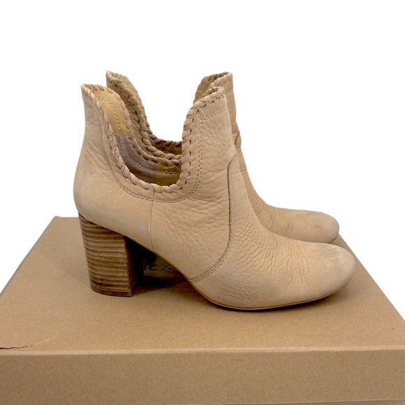 💕SALE💕 Lucky Brand Tan Suede Sivyla Ankle Boots - Picture 3 of 8